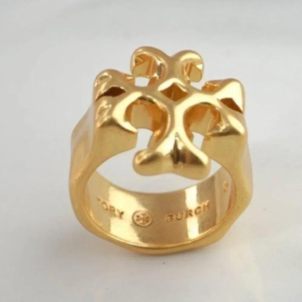 Tory Burch Roxanne Logo Ring in Tory Gold (NEW) - Picture 8 of 9